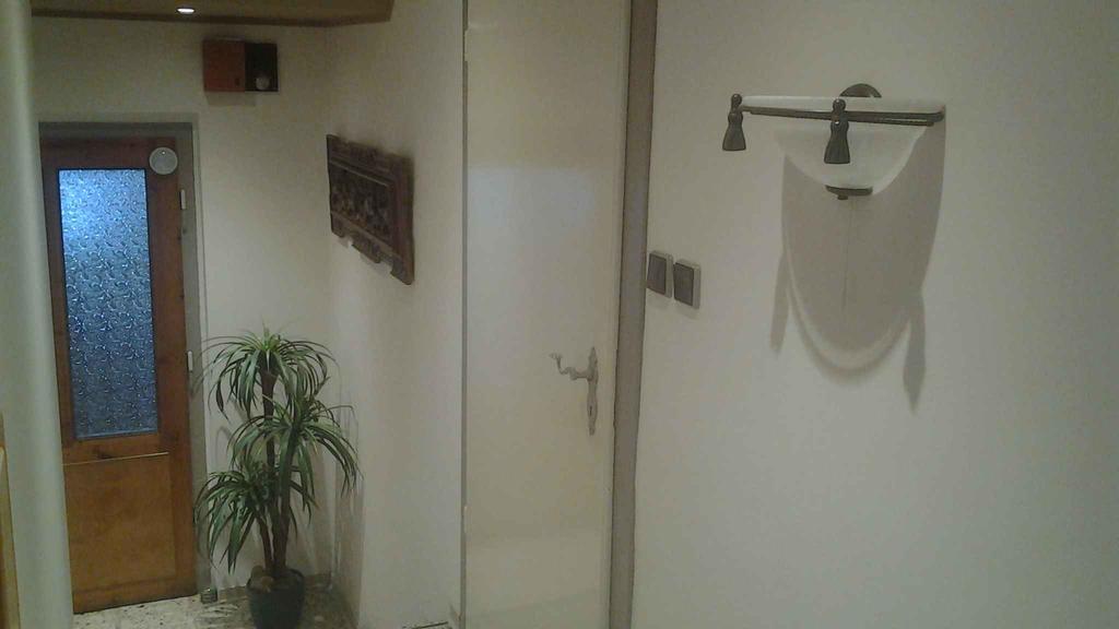 Ferienwohnung - Chayenne Apartment Mit 2 Schlafzimmern Klinga Buitenkant foto